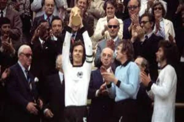 A Glimpse into Greatness: Franz Beckenbauer’s Unforgettable Stories